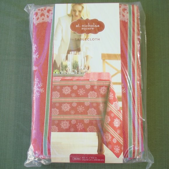 NEW 60" x 102" OBLONG Fabric TABLECLOTH Red Green Christmas Homestead Snowflake - Picture 1 of 11